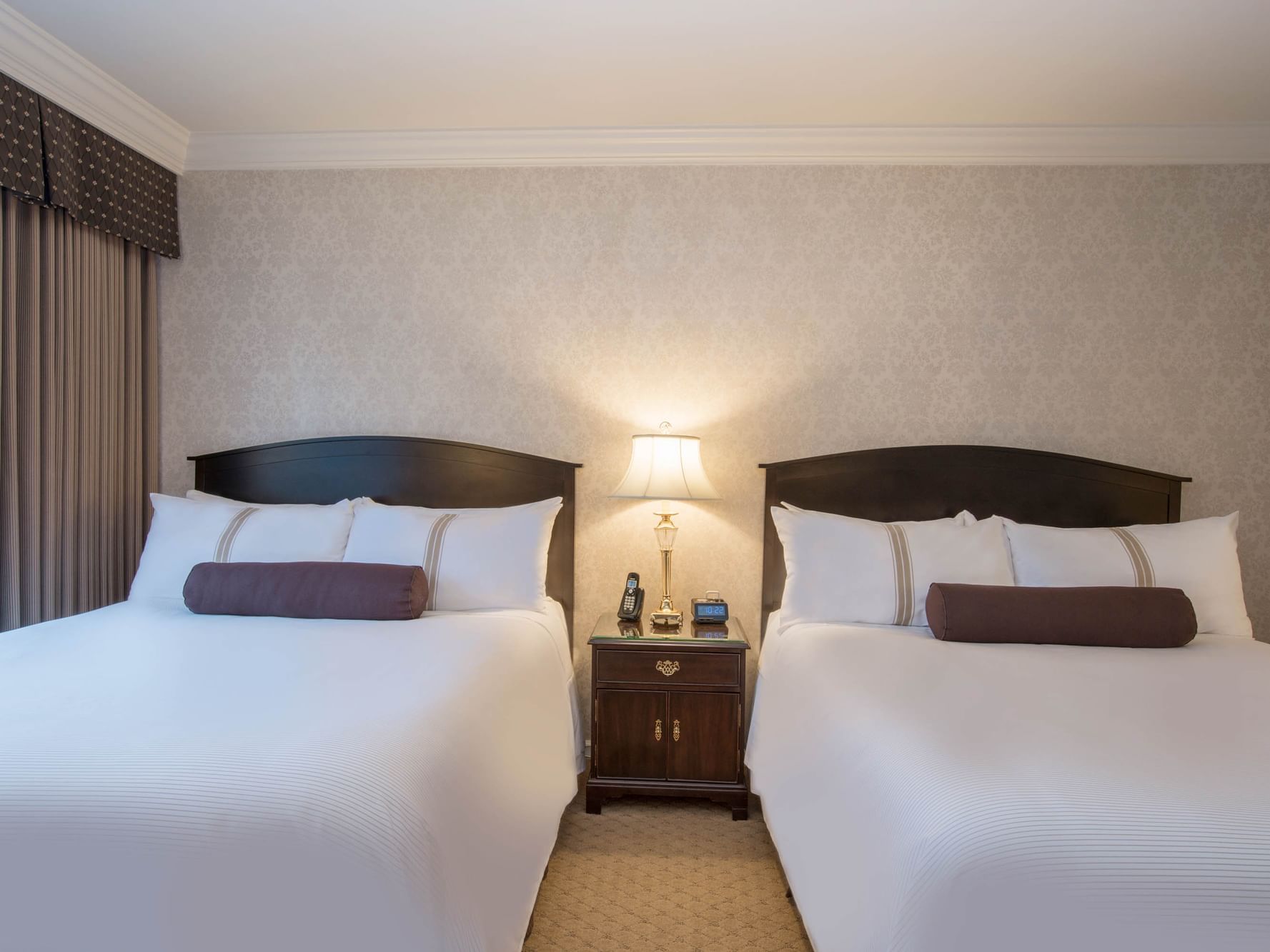 Deluxe Room - 2 Queen Beds The Sutton Place Hotel Vancouver