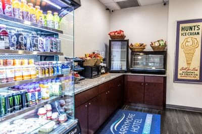 Barry's Market, Grab & Go Market in Lobby