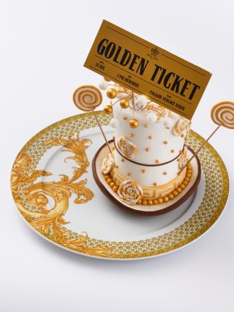 Golden ticket with dessert at new year's eve at Palazzo Versace
