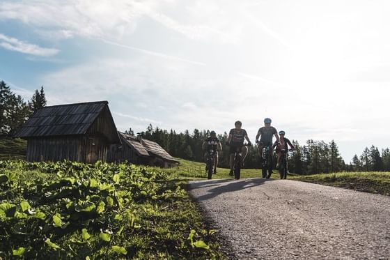 Radfahren rund um das Schloss