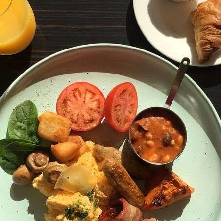 A warm breakfast served at Darwin Airport Hotels