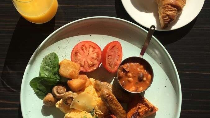 A warm breakfast served at Darwin Airport Hotels