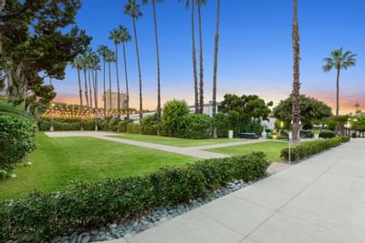 The walkway towards the Veranda venue at The Anaheim Hotel