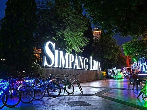 Neon display of Simpang Lima