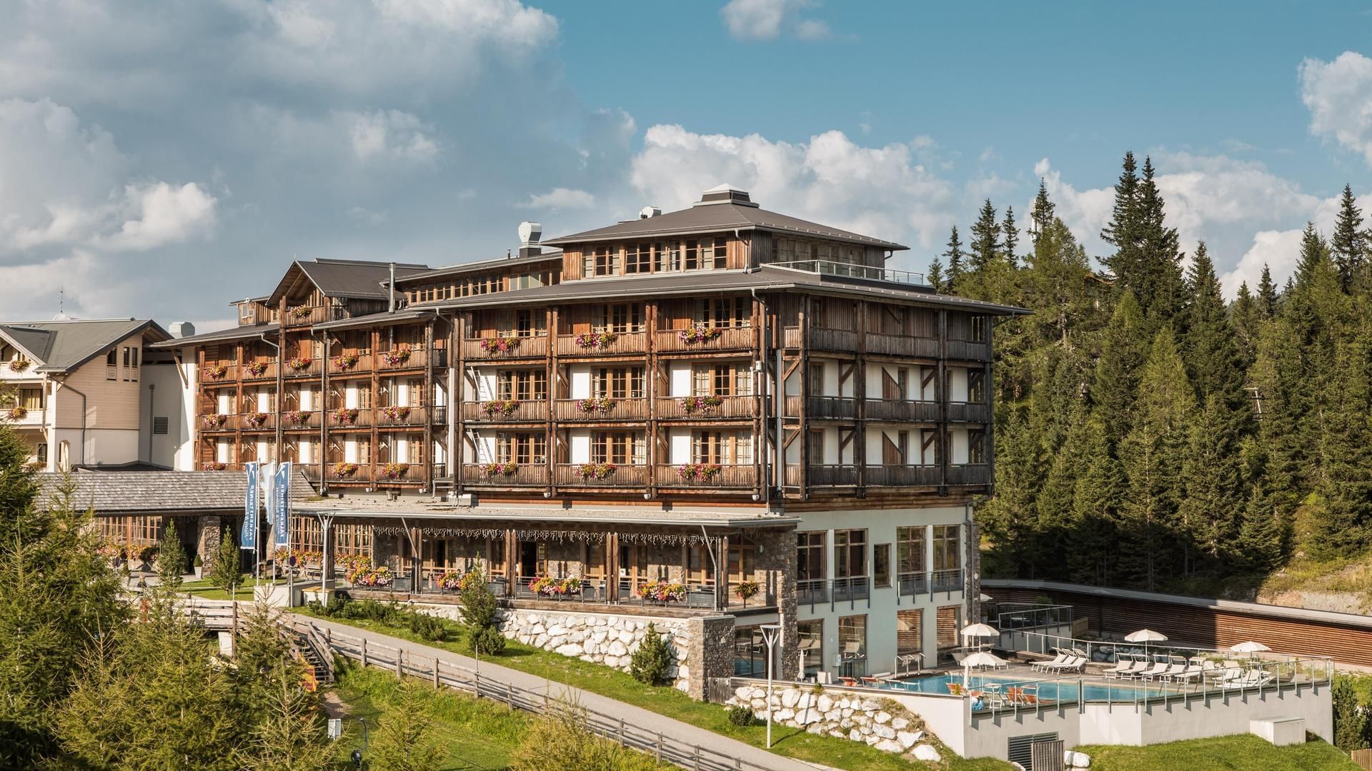 Falkensteiner Hotel Cristallo Exterior Außenansicht