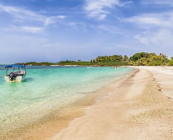 Playa Blanca Resort paquetes Colombia