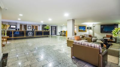 recepcion de hotel egina bogota