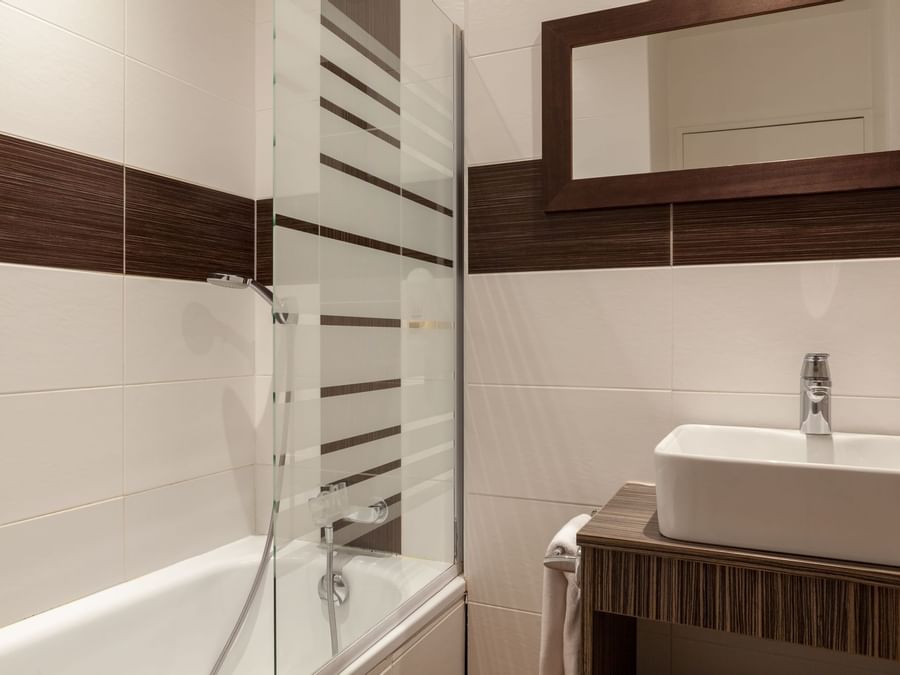 Bathroom interior in bedrooms at Hotel Le Lodge