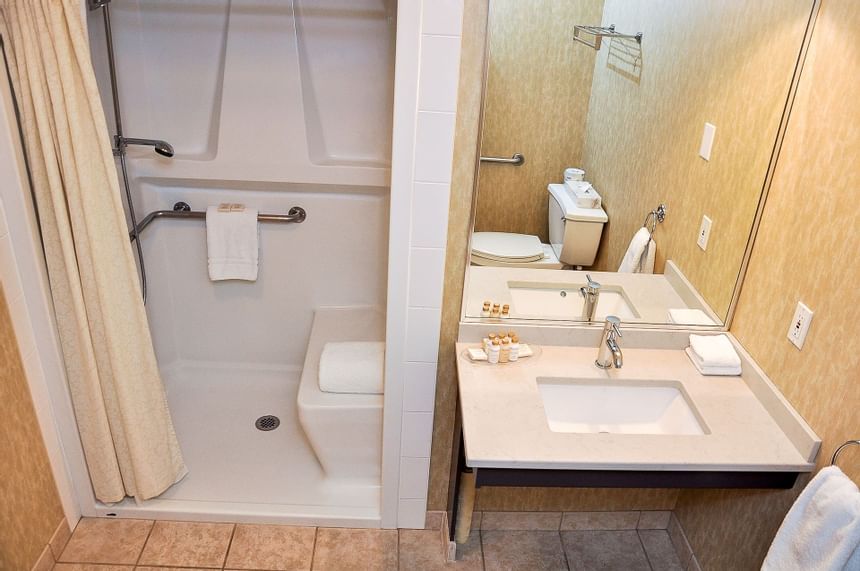 Bathroom in the Accessibility Room at Manteo Resort