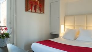 Interior with Double bed in Standard Double Room Hotel Lecourbe