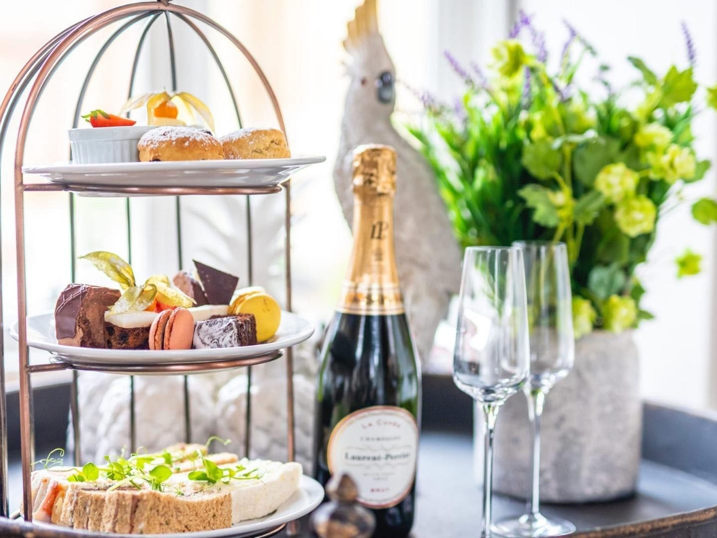 Afternoon Tea in Berkshire Wokingham Easthampstead Park Hotel