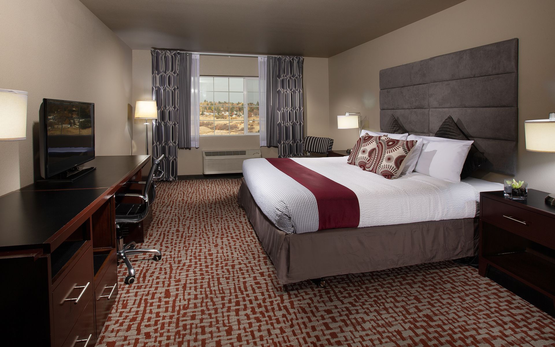 Coast Hilltop Inn - Comfort King