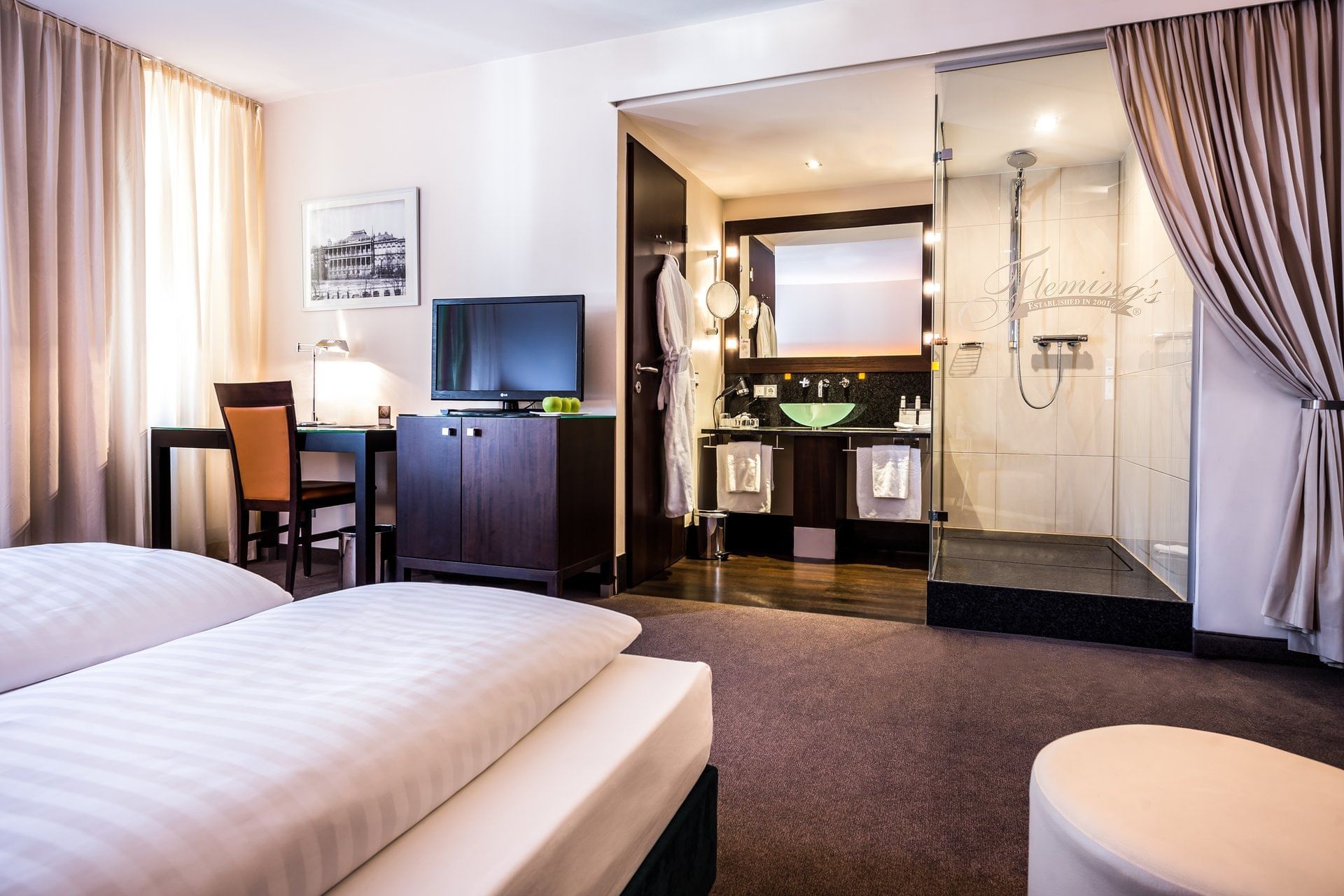Superior Zimmer with TV at Flemings Conference Hotel Wien
