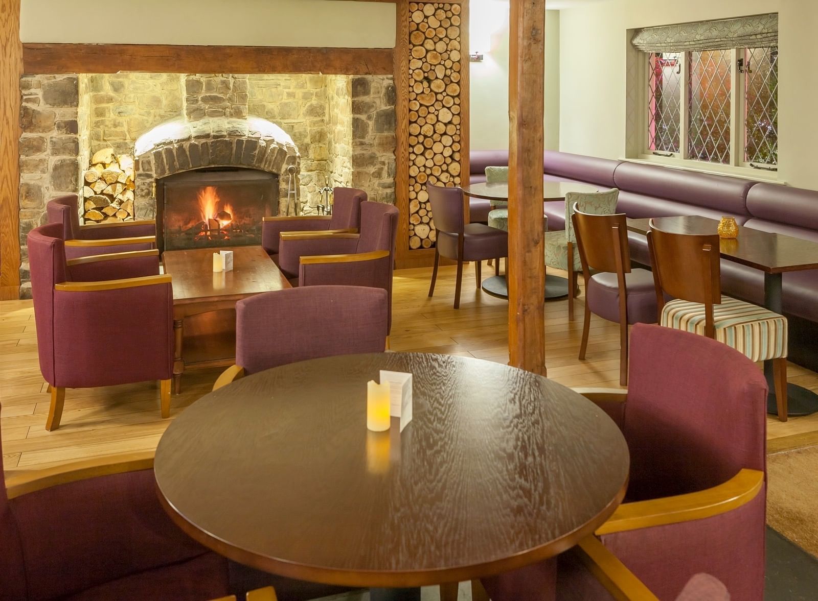 Woodford Bridge Country Club Restaurant and Bar Seating Area