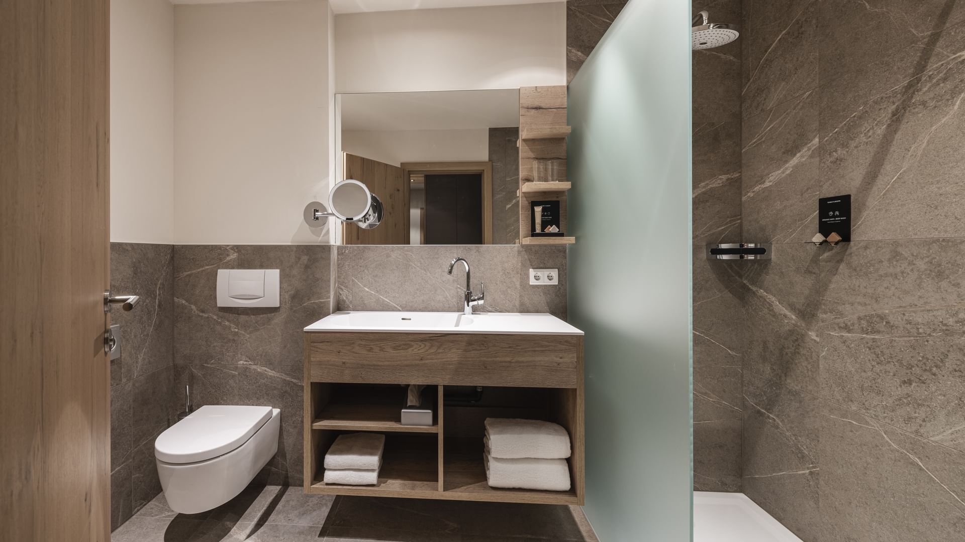 Bathroom vanity, Family Castle Room Lido, Falkensteiner Hotels