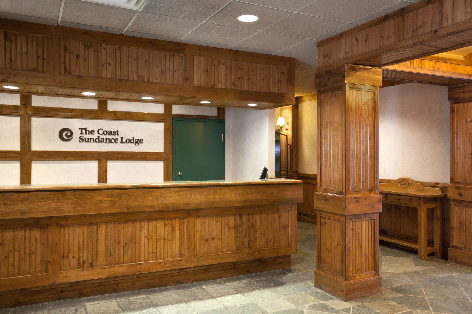 Coast Sundance Lodge - Lobby(7)