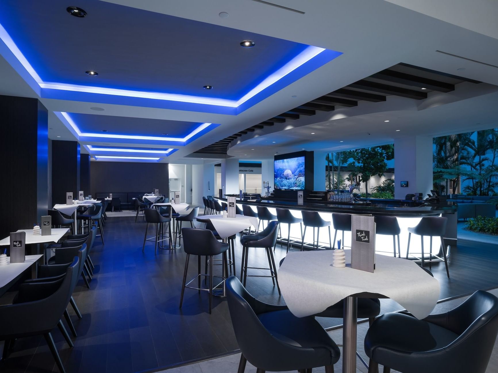 Restaurant dining area & bar in Think Tank at Innovation Hotel