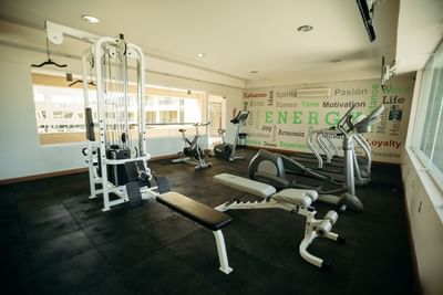 Exercise machines in the gymnasium at Araiza Hotel Hermosillo