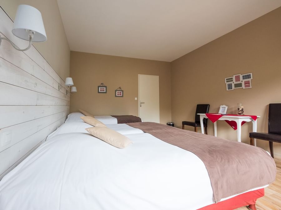 Interior of Chambre Familiale at Originals Le Kastelberg