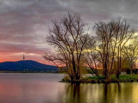 Lake Burley Griffin near Nesuto Canberra Apartment at sunset