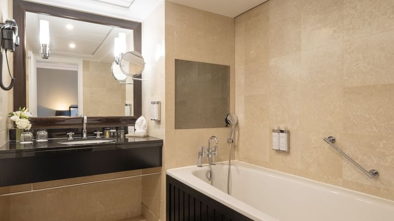 Champs Elysées Suite 