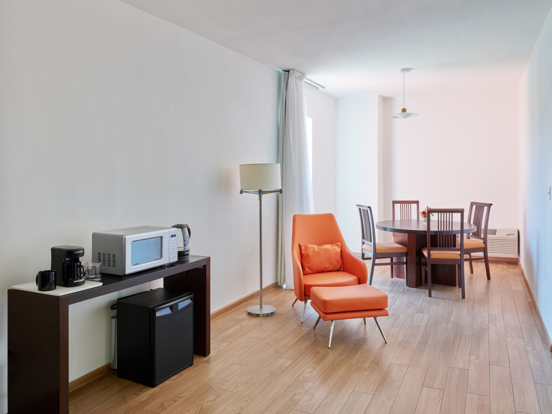 AMPLIAS HABITACIONES