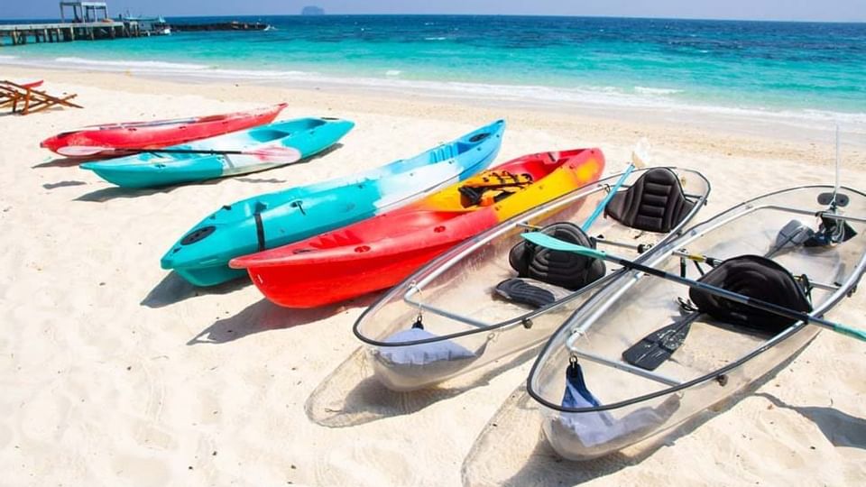 Boats of Island Marine Rentals near Legacy Vacation Resorts