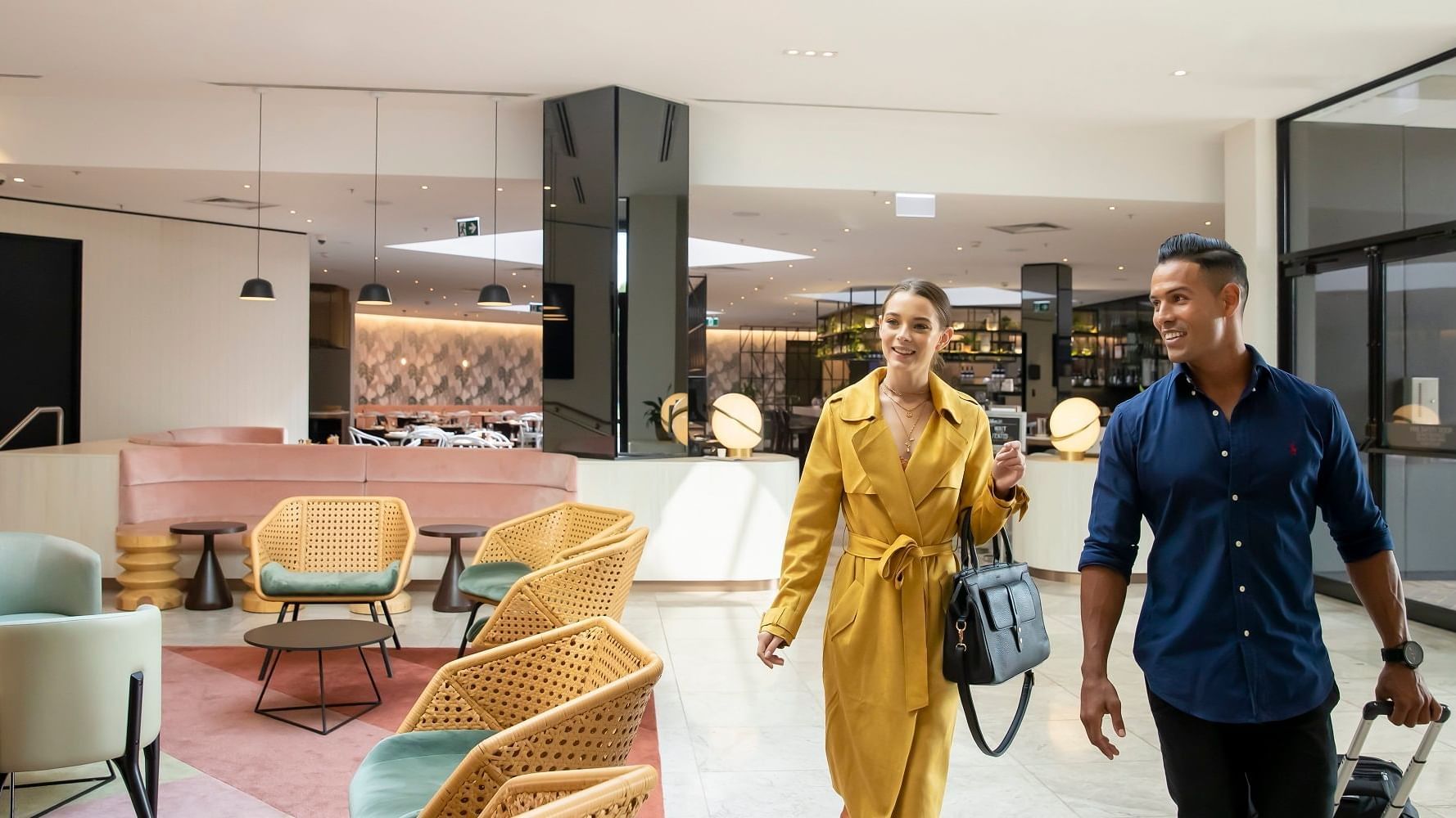 Entrance to the Lobby area at Novotel Sydney International Airport 