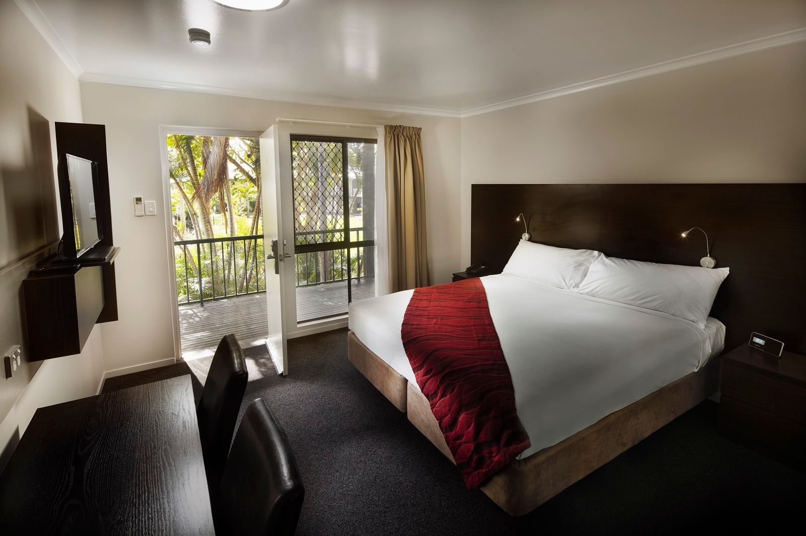 Comfortable room at Mercure Hotel Townsville 