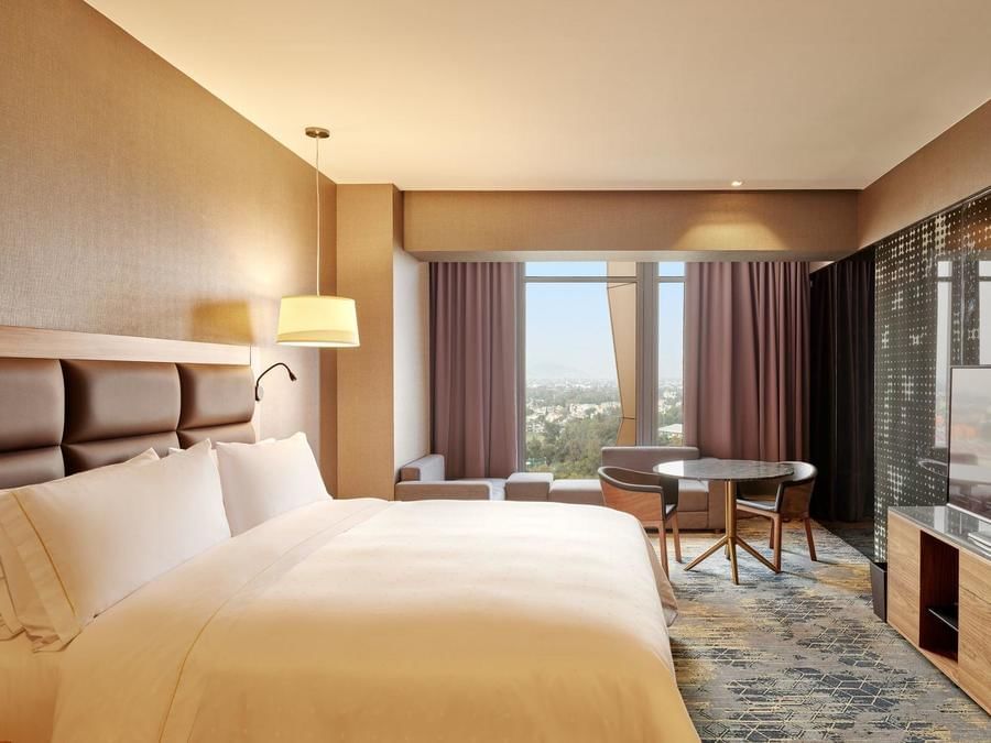 Deluxe Room, 1 King at the Fiesta Americana Viaducto Aeropuerto