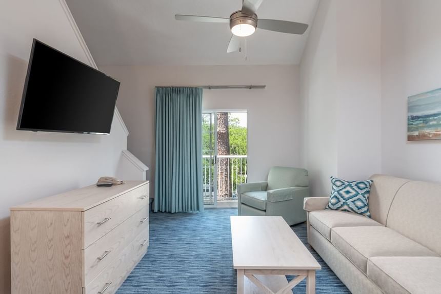 Living room in Bi-Level Loft room at Palmera Inn and Suites 