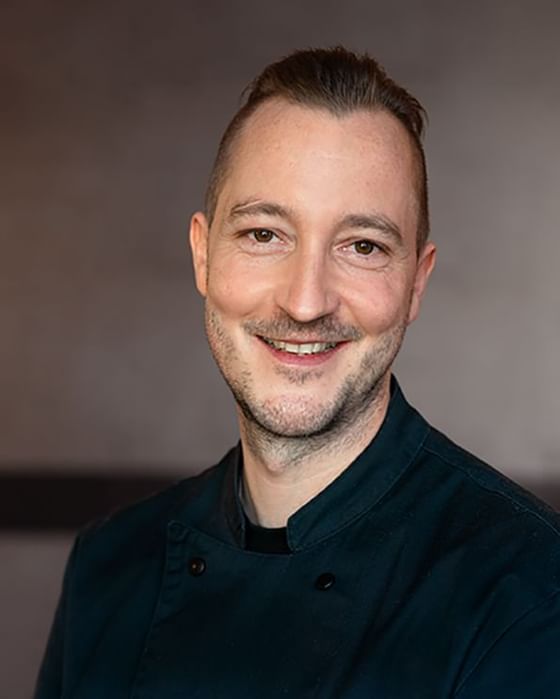 Headshot of a chef of the restaurant at Hotel Sternen Oerlikon
