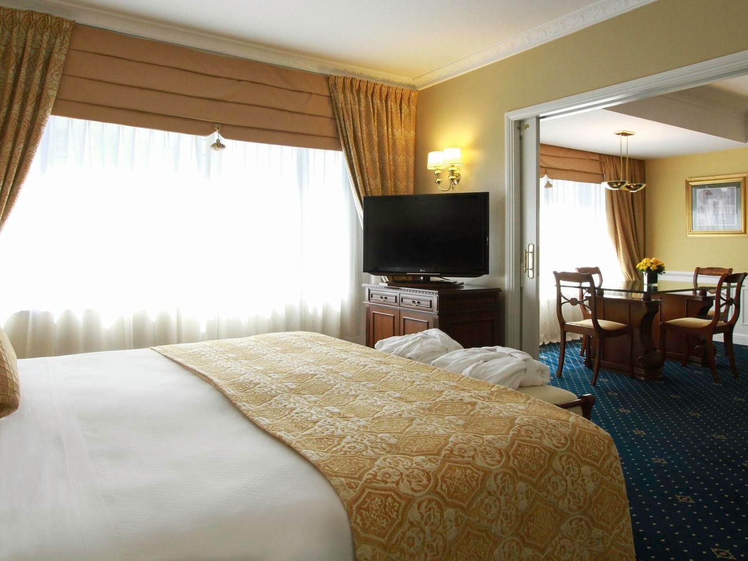 Junior Suite with one bed at Hotel Emperador Buenos Aires