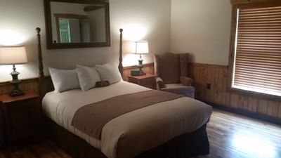 Bedroom in a lodge at Gettysburg.