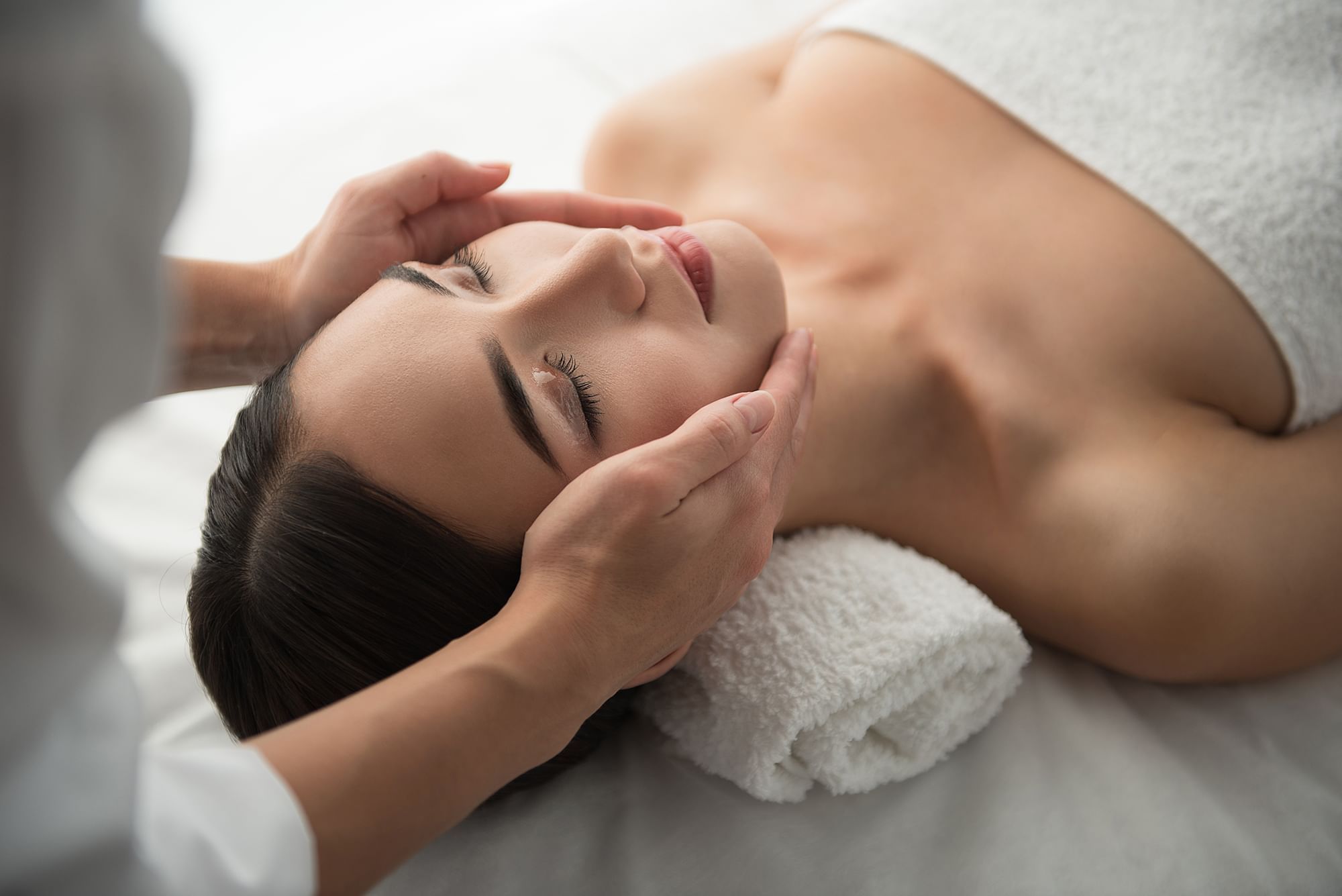 Facial massage Treatments at The Spa by Warwick Melrose