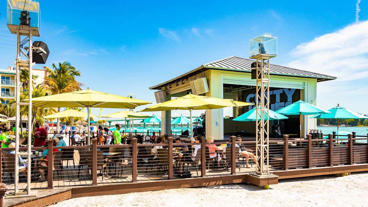 tiki beach bar