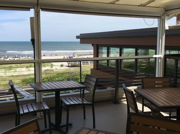 Level 3 Avalon NJ restaurant dining area with sea view at ICONA Windrift