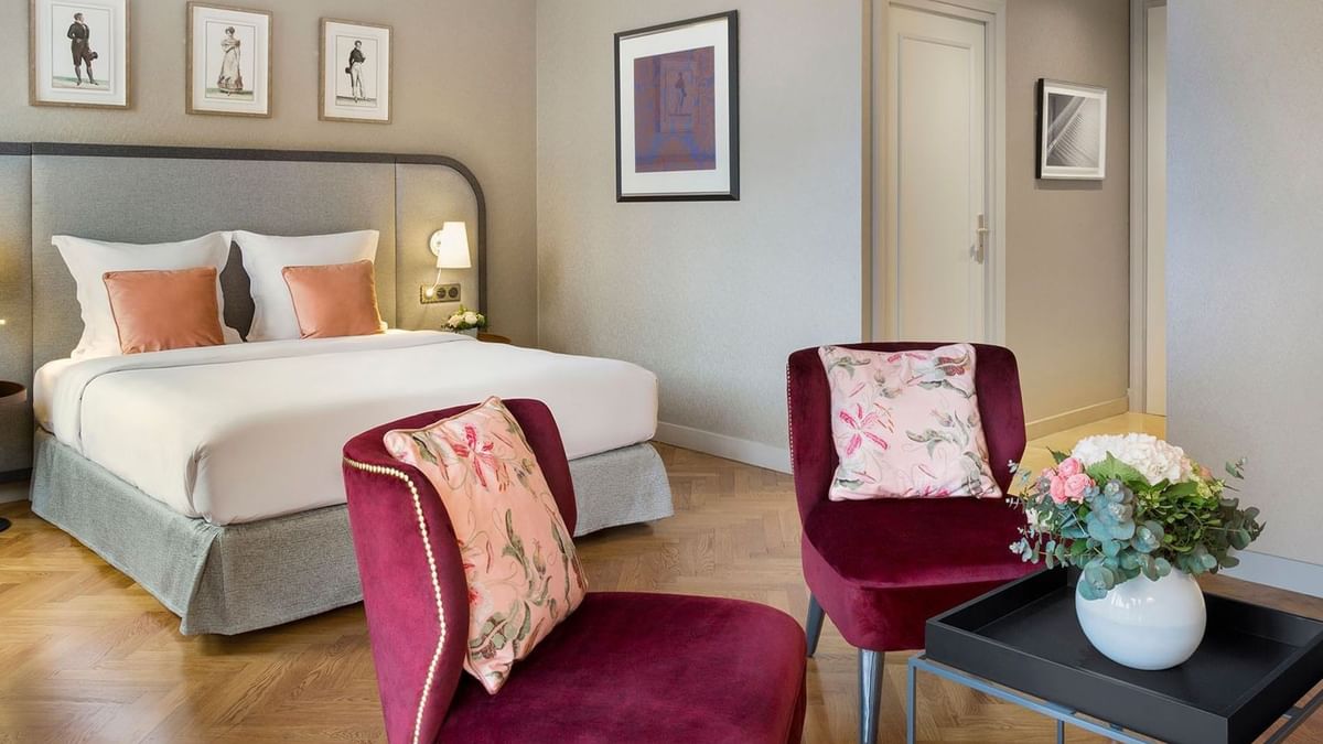Chambre Deluxe « Warwick Reine Astrid » à Lyon : chambre avec coin salon_standard