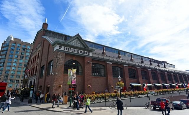 25 Awesome Things To Do In Toronto | St Lawrence Market | Sandman Hotel Group Blog