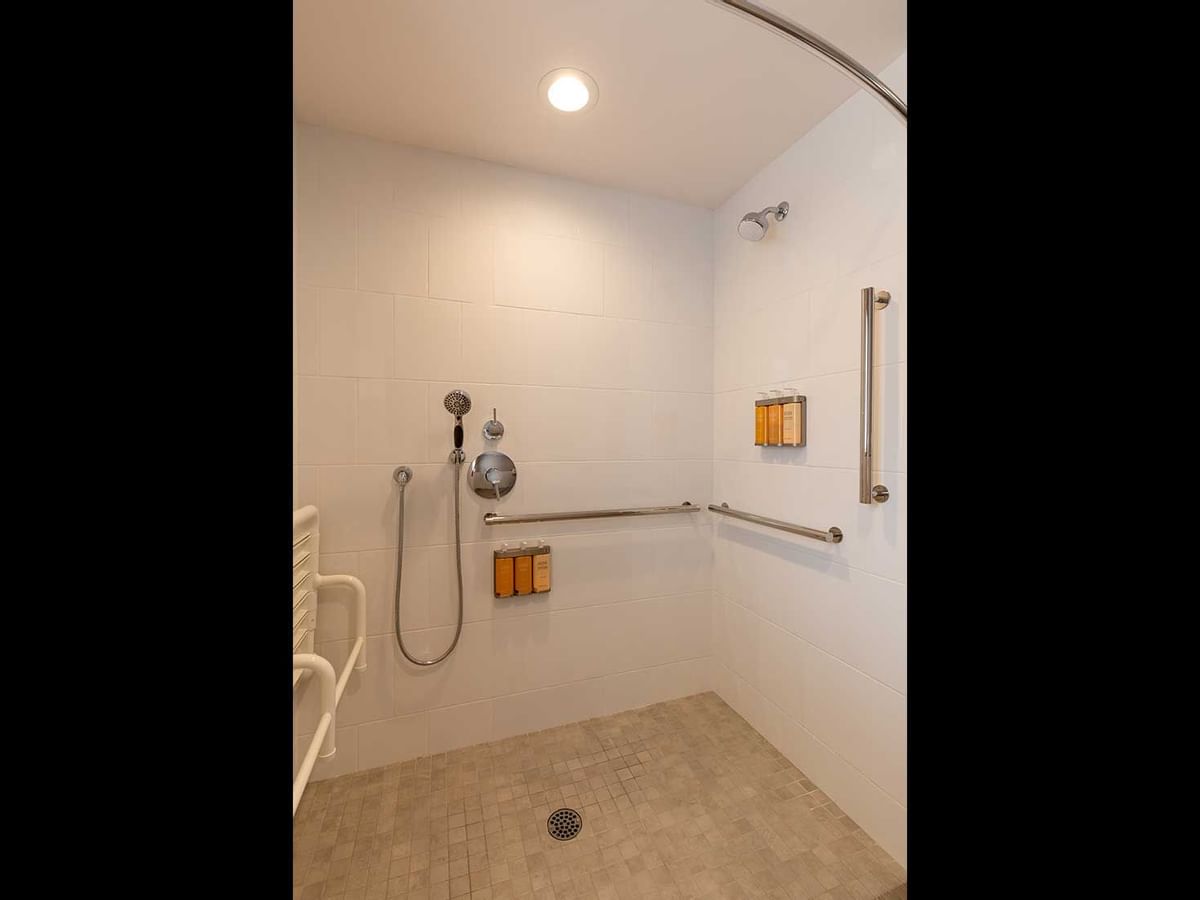 Coast Accessible Two Queens with Garden View - Shower with grab bars