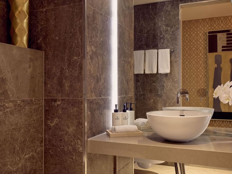 Opera Suite Powder Room