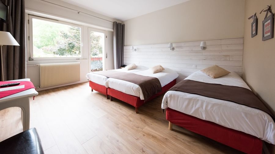 Double bed with extra bed in Gewurztraminer at Le Kastelberg