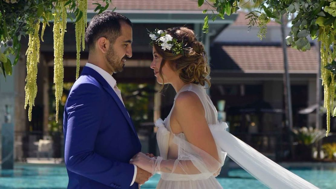 Getting married at pullman port douglas sea temple resort and spa