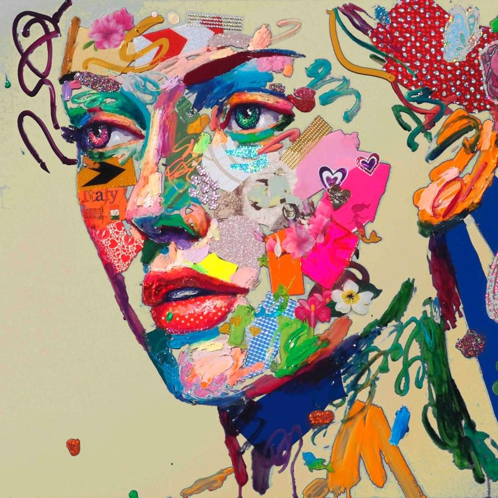 Farbenfrohes Mixed-Media-Porträt mit Collagen-Elementen und leuchtenden Akzenten von Antonio Murgia