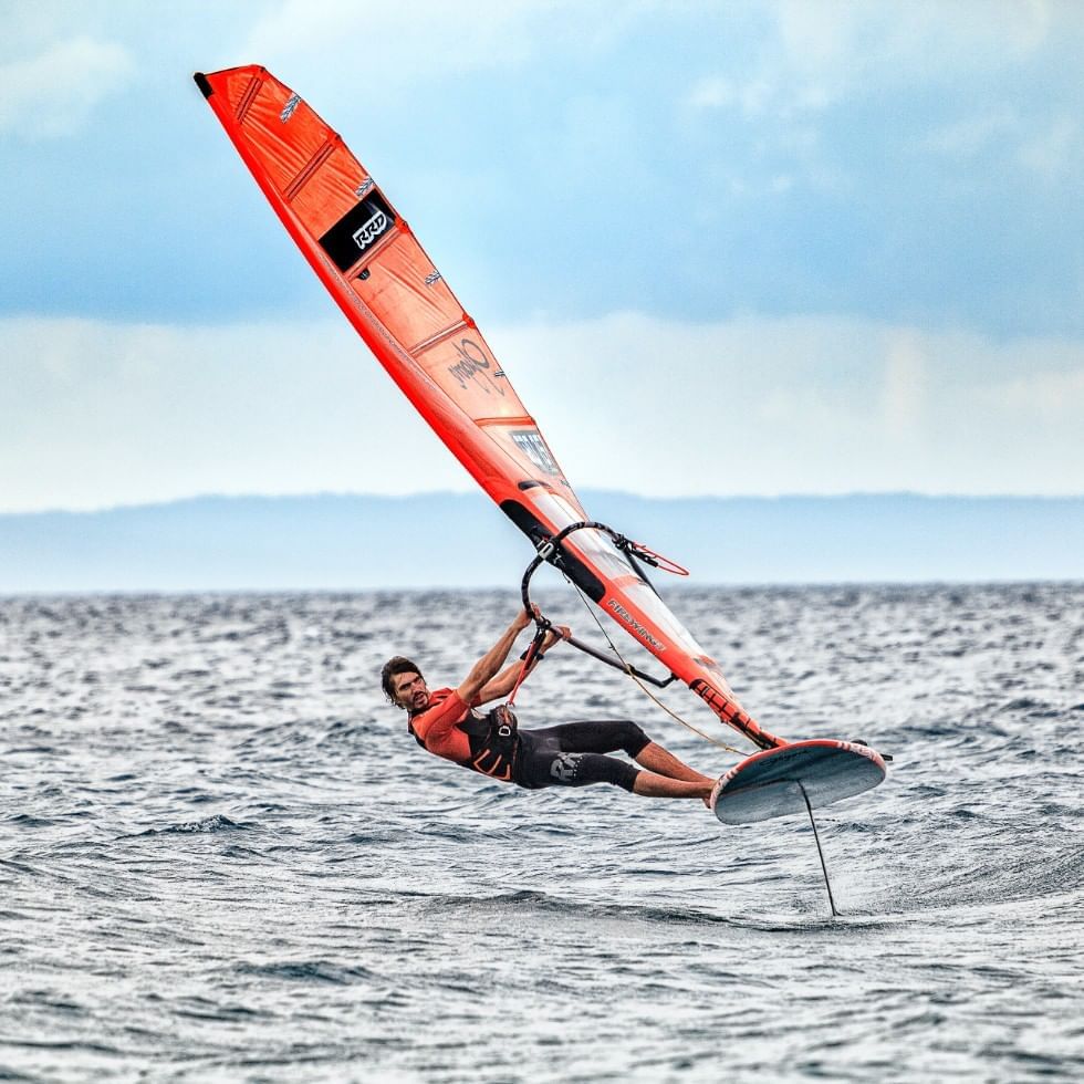 Man windsurfing near Falkensteiner Hotels