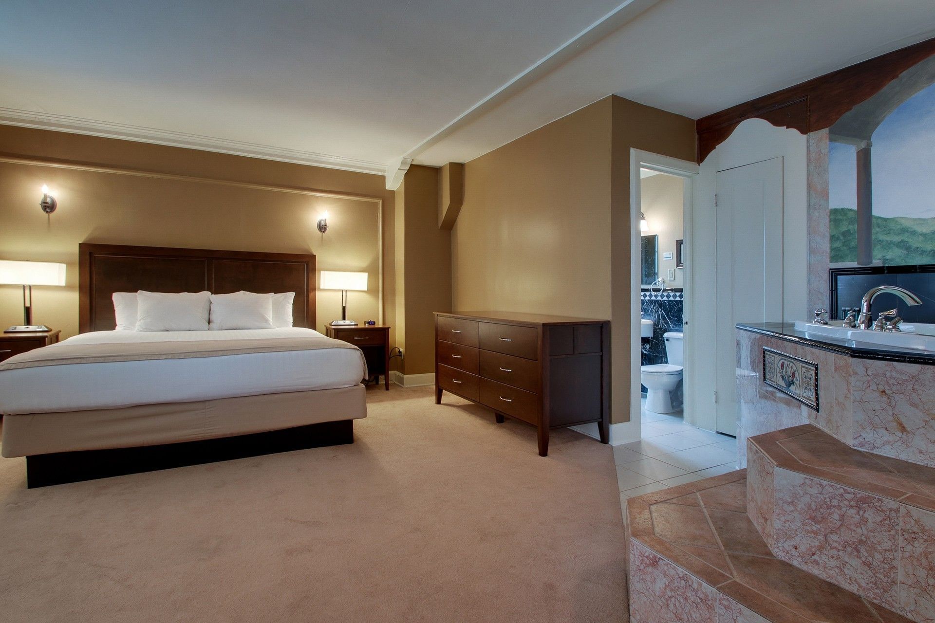 One Bedroom Whirlpool Suite | Knickerbocker on the Lake