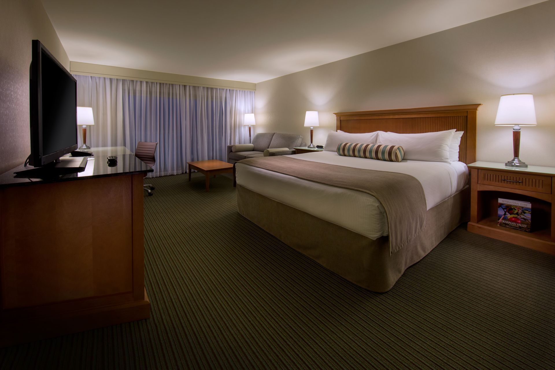 Coast Capri Hotel Premium King