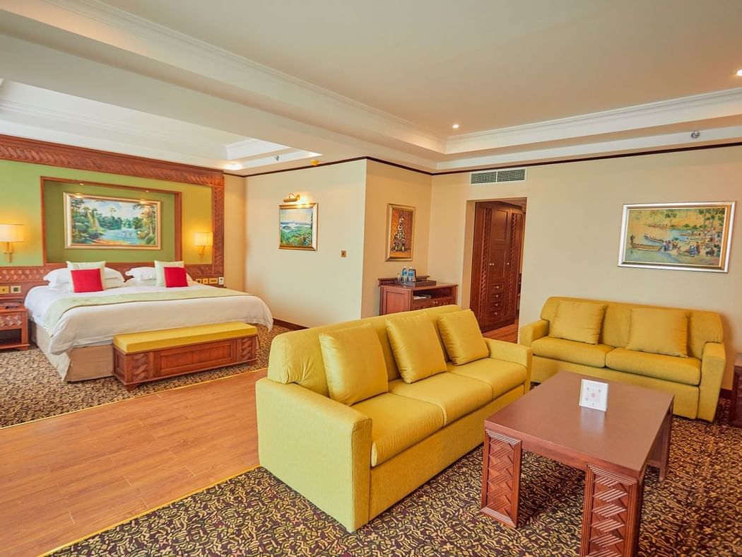 Lounge area in the Junior suite at Goma Serena Hotel
