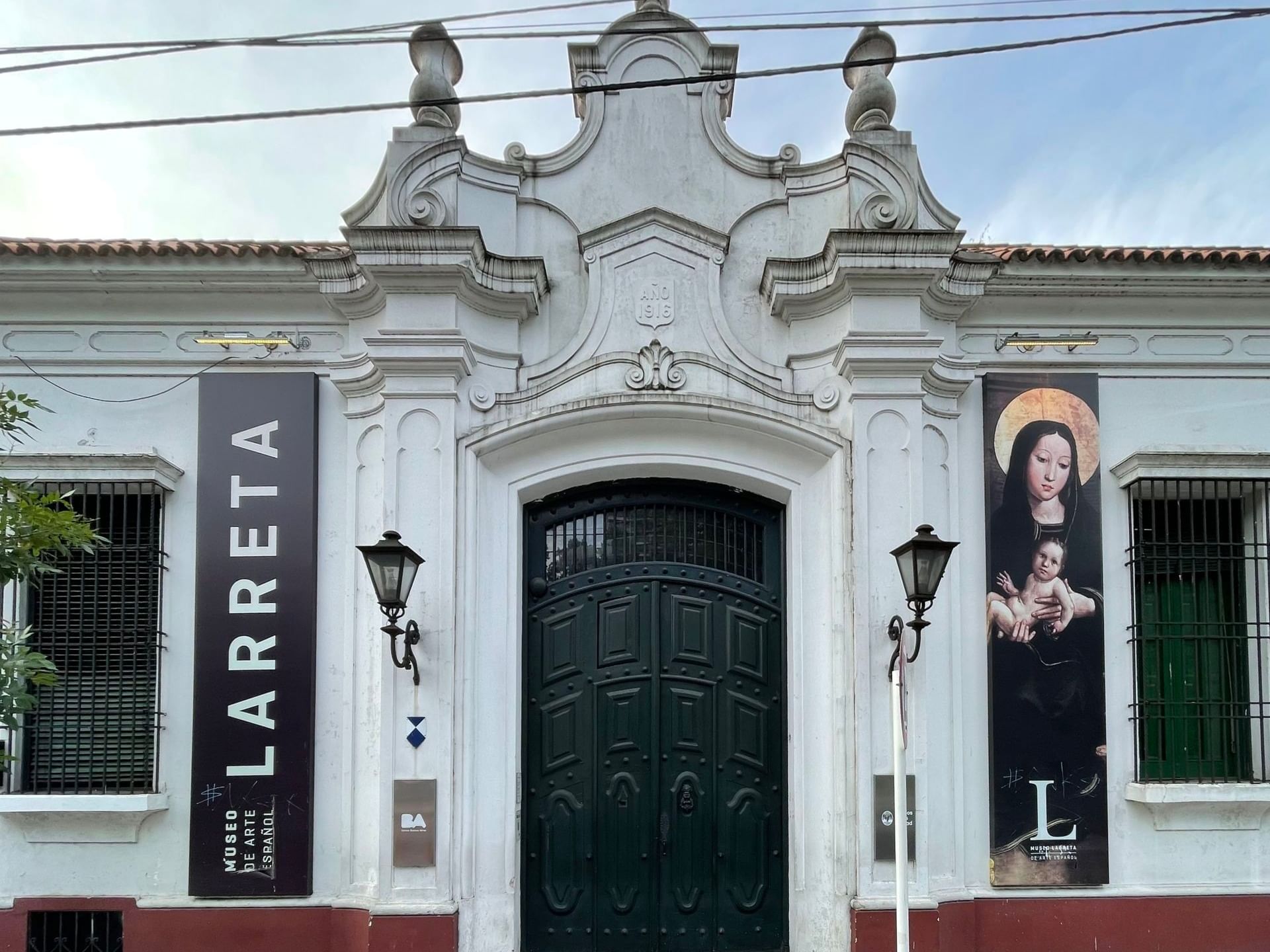 Exterior view of Museo Larreta near Argenta Tower Hotel