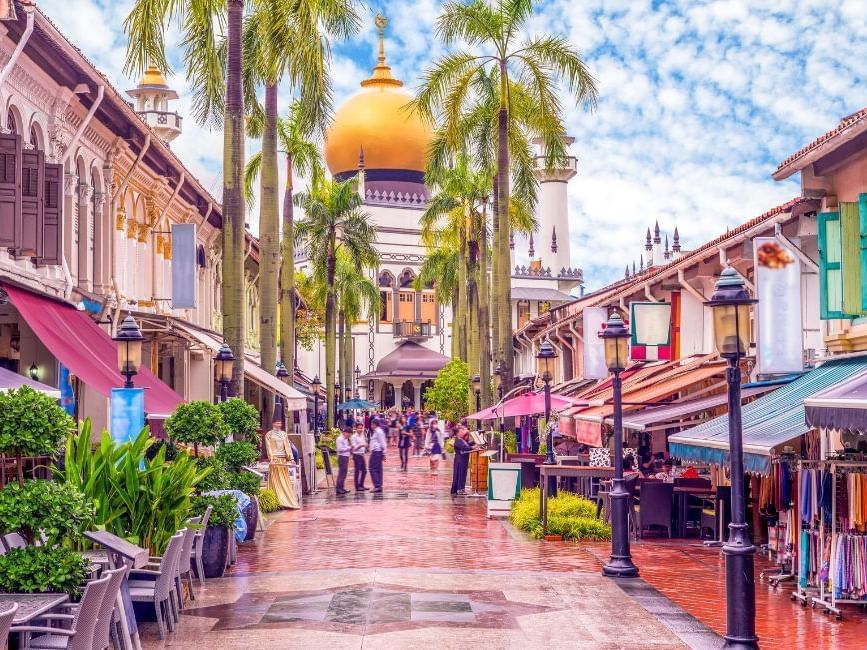 Sultan Mosque & busy markets in Arab Streets near Nostalgia Hotel Singapore